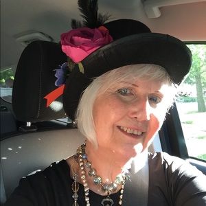 Meet your Posher, Elizabeth